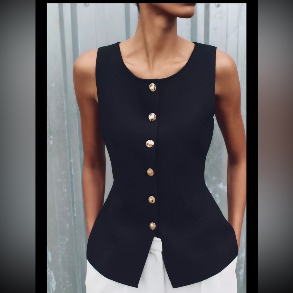 NWT Zara Gold Buttoned Knitted vest top